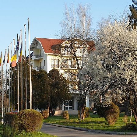 Hotel Everest Marosvásárhely Kültér fotó