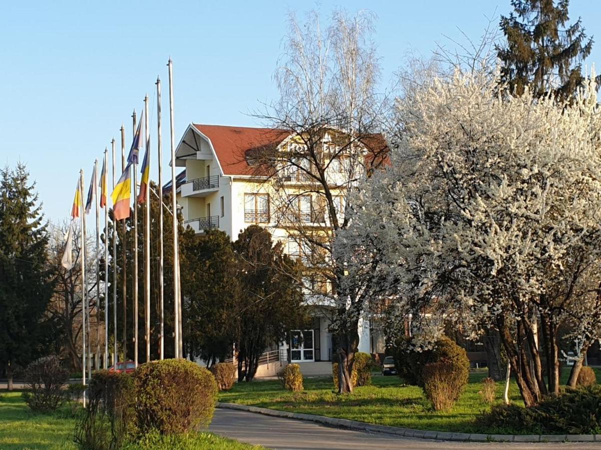 Hotel Everest Marosvásárhely Kültér fotó